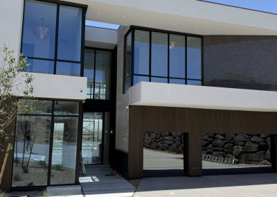 ALU stolarija u antracit boji s kaljenim IZO staklom